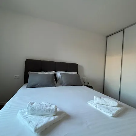 Regal Splendor Split