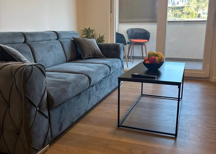 Regal Splendor Apartment *