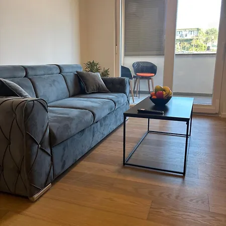 Regal Splendor Apartment *