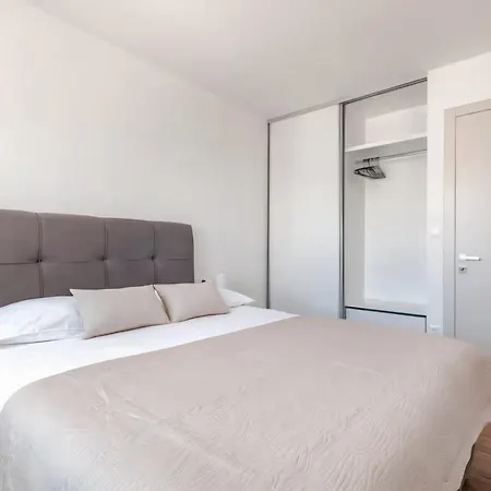Regal Splendor Apartament